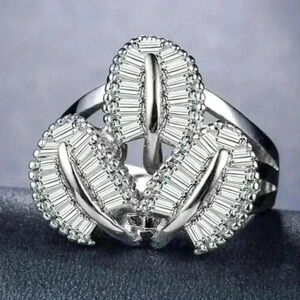 🍁 New Creative Design 3 Leaf Shaped Luxury Ring, GPMB1498